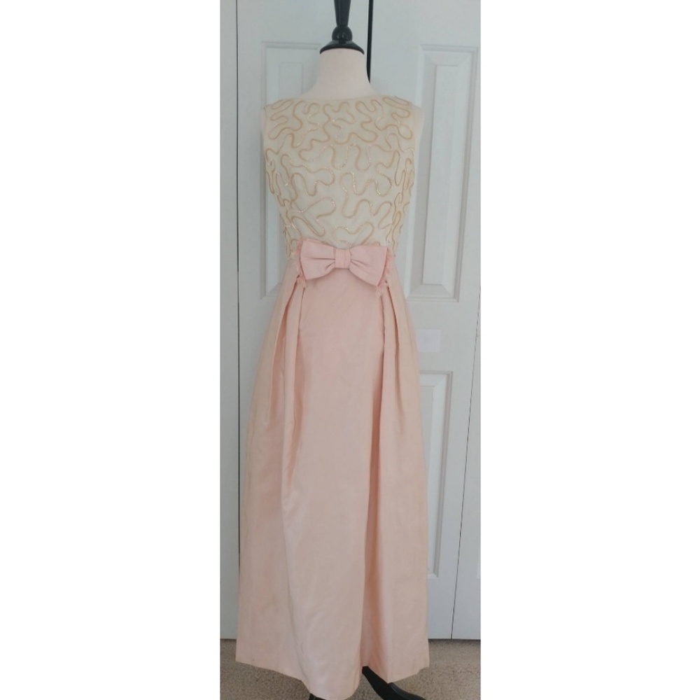 Vintage 1960s Ivory & Blush Sequin Bow Column Dress Satin XS 2 4 - Picture 1 of 7
